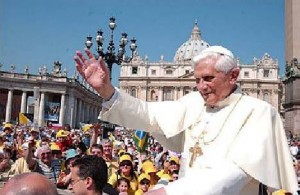 PAPABXVI1 300x195 Papa convoca a todos los católicos del mundo a Vigilia por la Vida Naciente 
