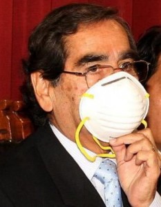 ougarte2 233x300 Ministro de Salud se burla del TC,  que renuncie...